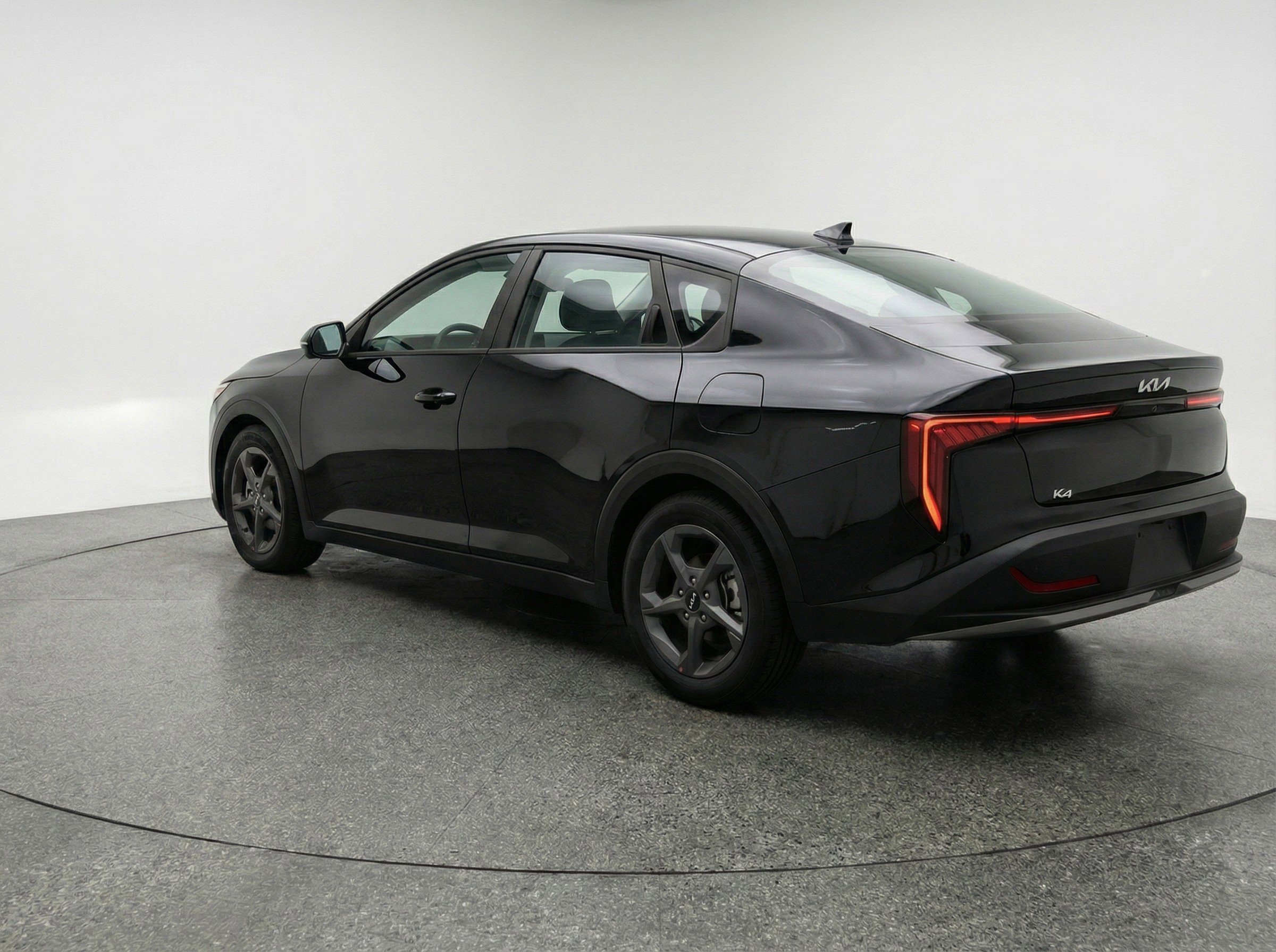 Used 2025 Kia K4 FWD image 6