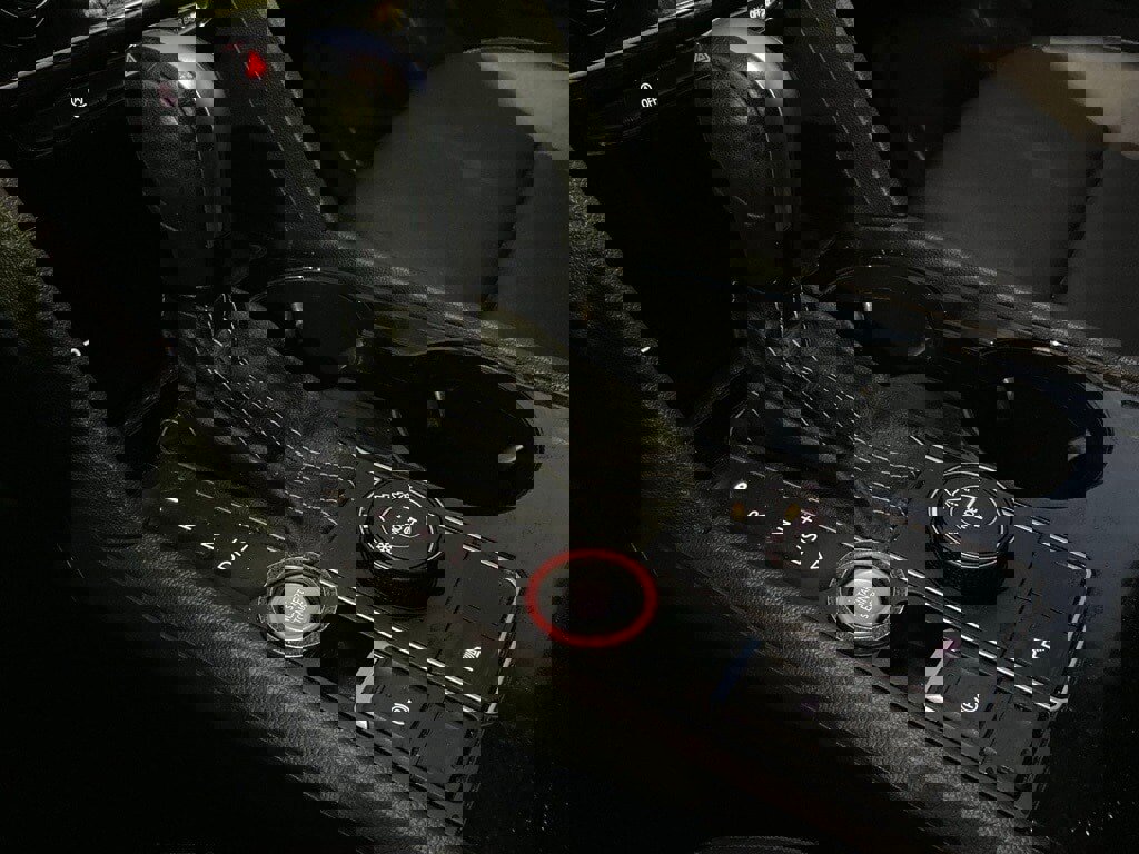 Used 2022 Volkswagen Atlas SE image 24