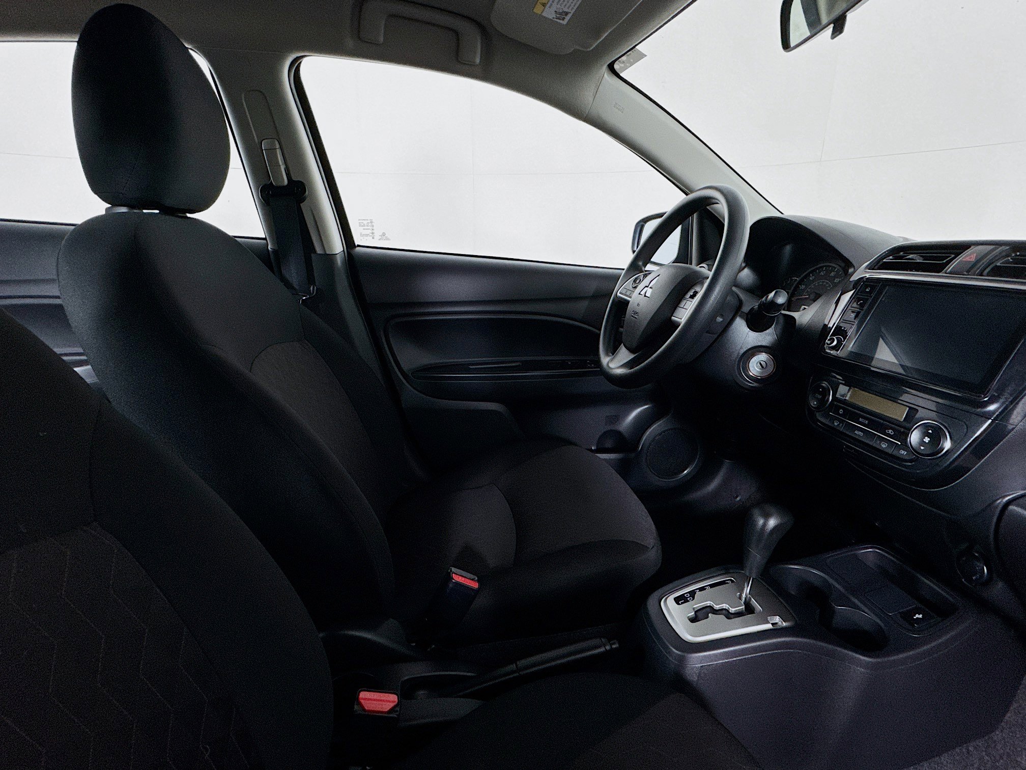 Used 2024 Mitsubishi Mirage ES image 27