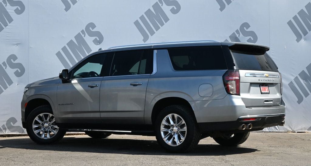 Used 2023 Chevrolet Suburban Premier RWD image 7
