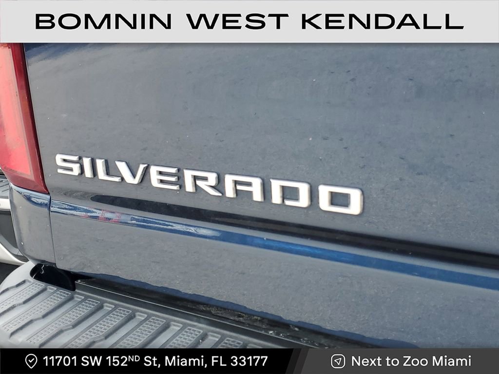 Used 2022 Chevrolet Silverado 2500 LTZ w/ LTZ Premium Package image 9