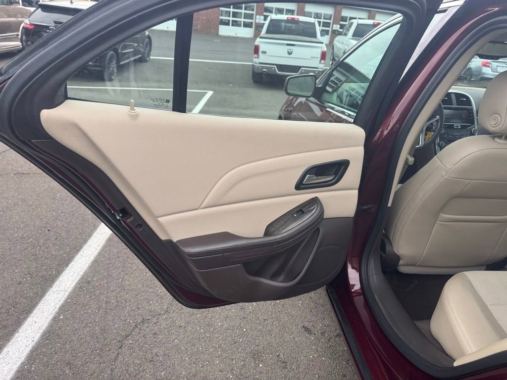 Used 2015 Chevrolet Malibu LT FWD image 27