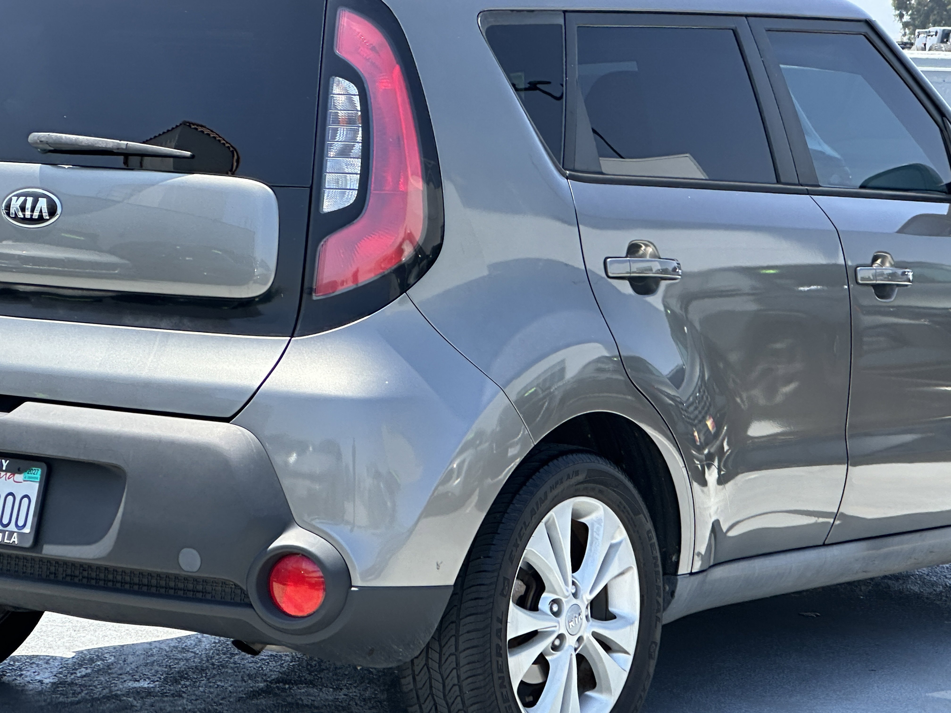 Used 2015 Kia Soul + FWD image 8