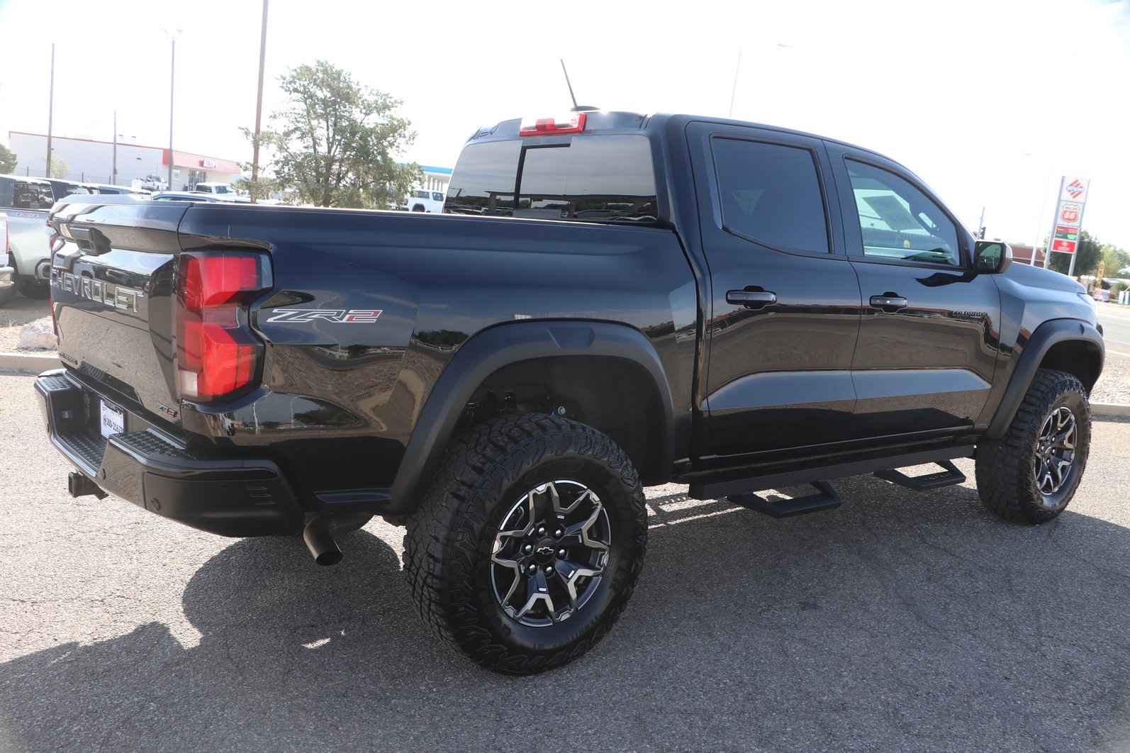 Used 2026 Chevrolet Colorado ZR2 AWD/4WD image 7