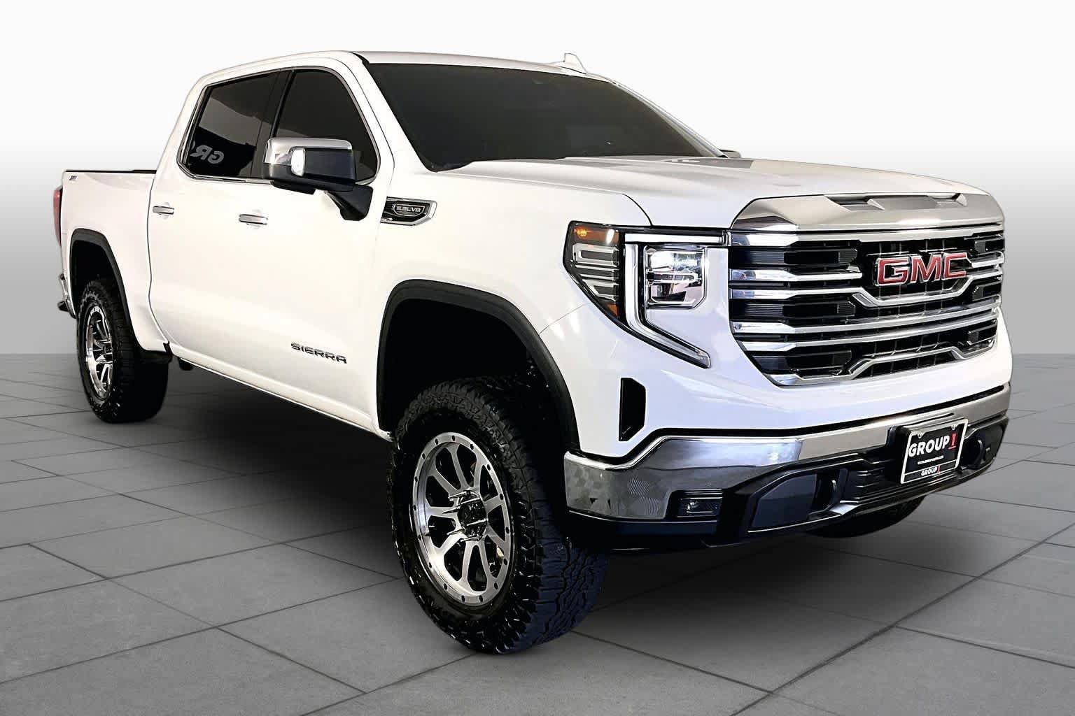 Used 2022 GMC Sierra 1500 SLT w/ SLT Convenience Package AWD/4WD image 3
