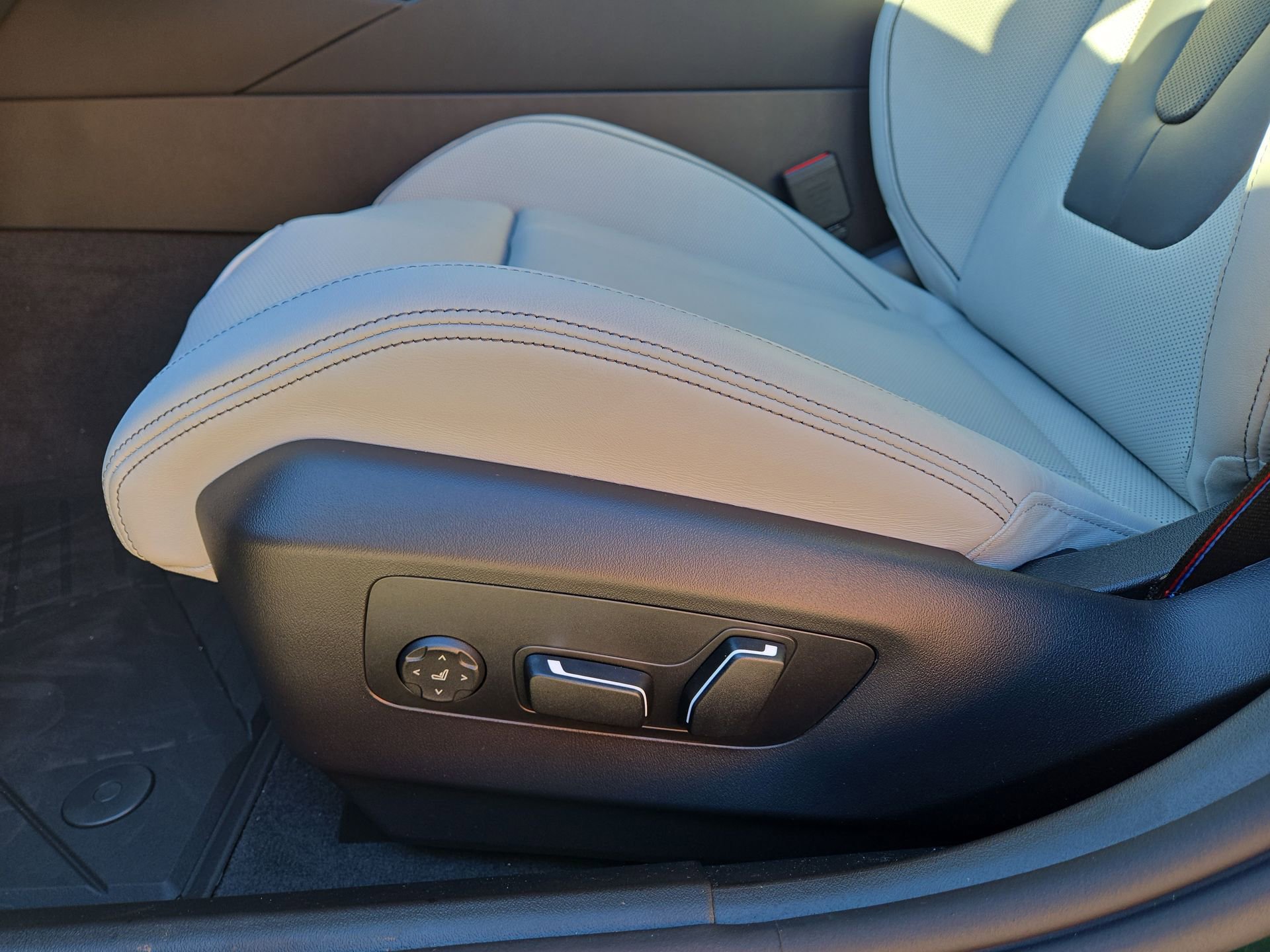 New 2026 BMW M5 image 17