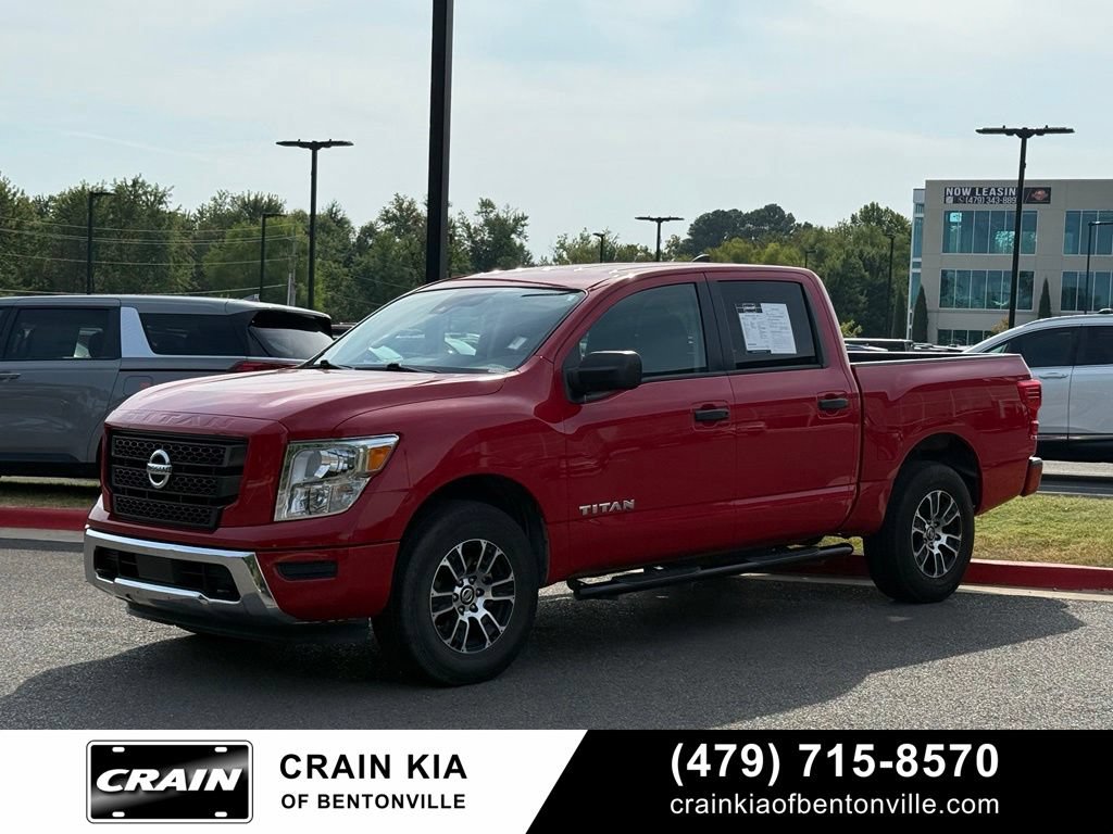 Used 2022 Nissan Titan SV AWD/4WD image 3