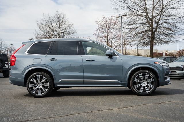 Used 2023 Volvo XC90 B6 Ultimate w/ Lounge Package image 4