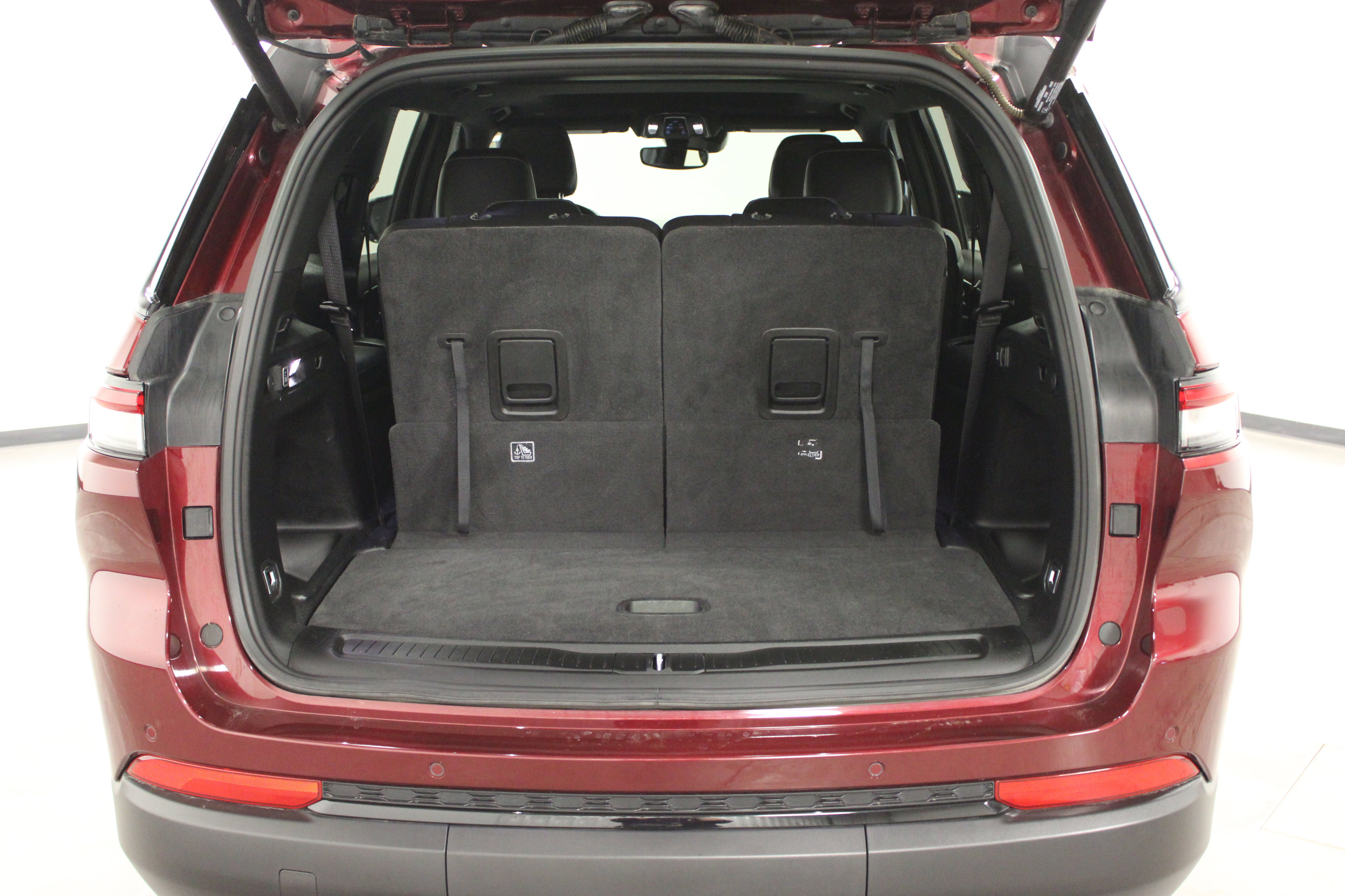 Used 2022 Jeep Grand Cherokee L Laredo image 13