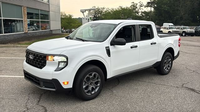 New 2026 Ford Maverick XLT w/ XLT Luxury Package AWD/4WD image 2