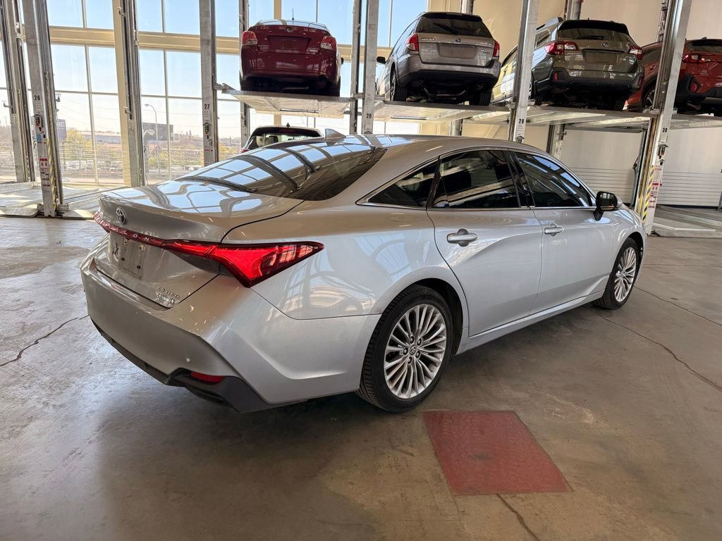 Used 2022 Toyota Avalon Limited w/ Advanced Safety Package image 3
