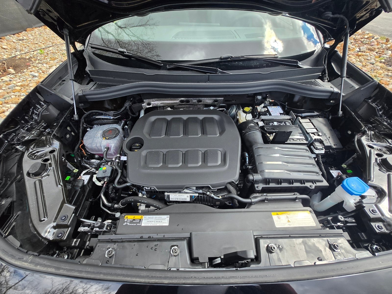 New 2026 Volkswagen Tiguan SE R-Line FWD image 21