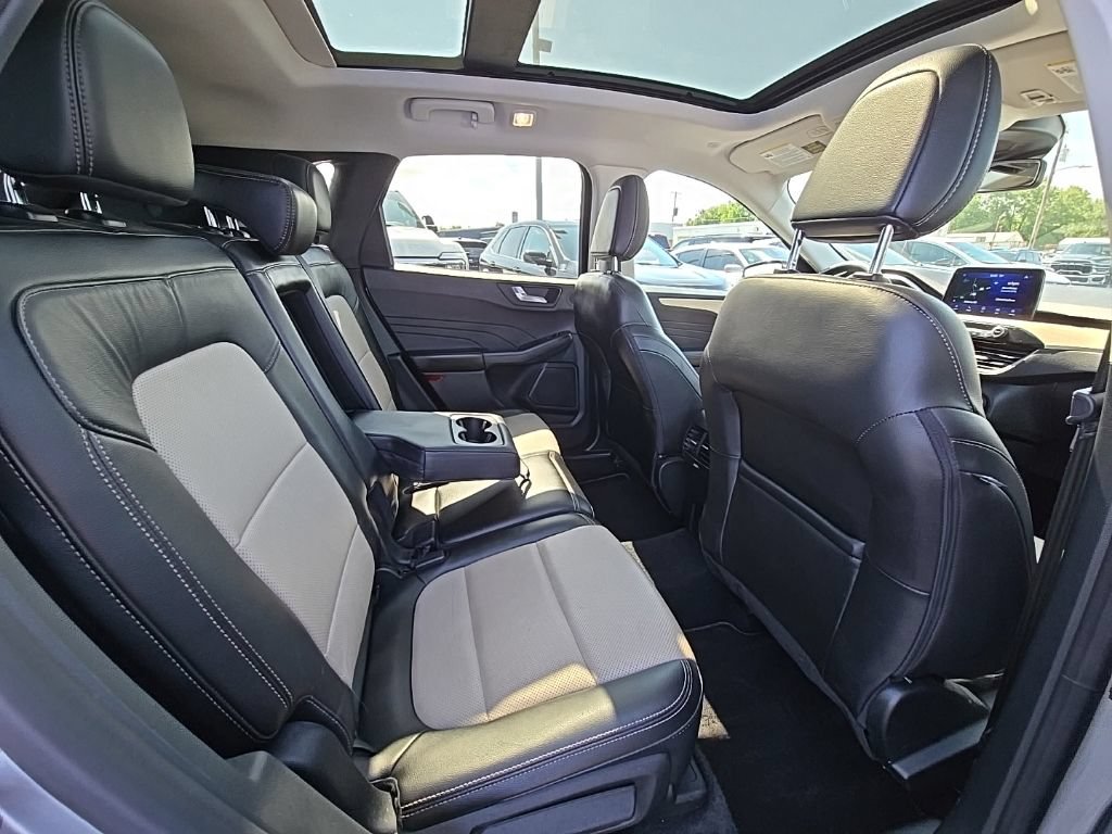 Used 2021 Ford Escape Titanium w/ Titanium Elite Package AWD/4WD image 41