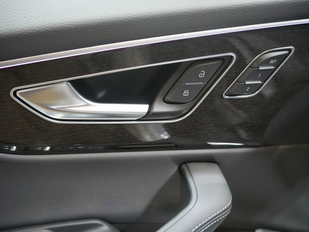 New 2026 Audi Q8 Premium Plus image 17