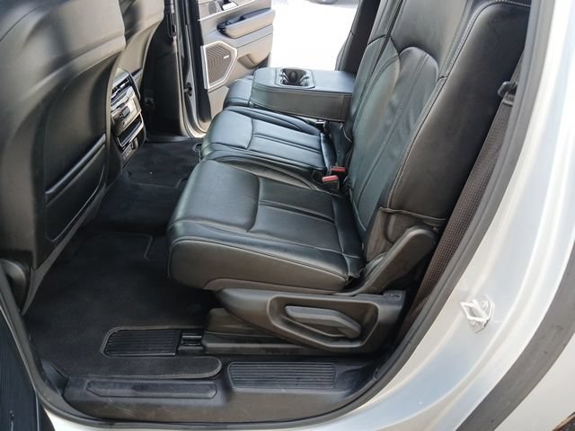 Used 2024 Jeep Wagoneer L Series II w/ Flexible Seating Group AWD/4WD image 21