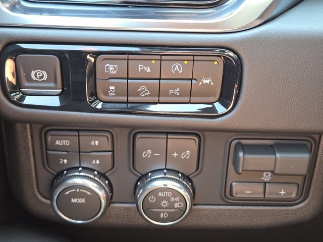 New 2026 GMC Yukon XL Elevation w/ Elevation Premium Package AWD/4WD image 31