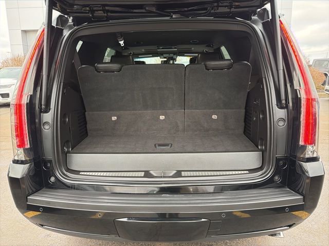 Used 2016 Cadillac Escalade Platinum image 25
