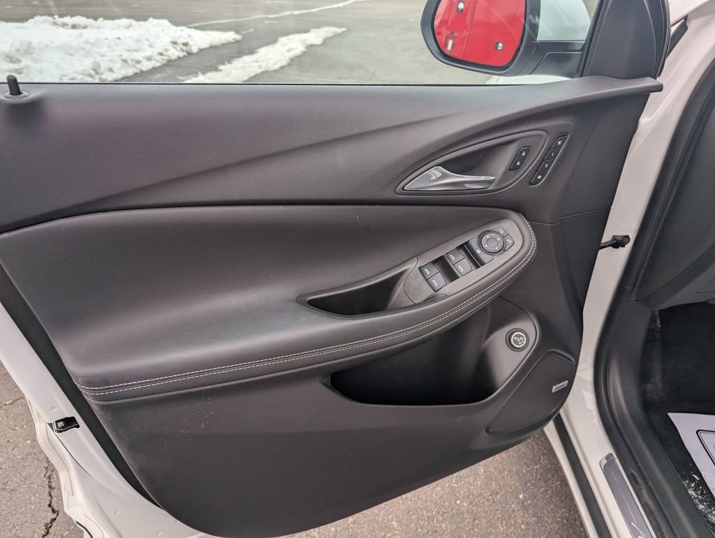 Used 2024 Buick Encore GX Avenir w/ Avenir Convenience Package image 14