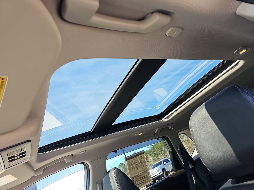 Used 2023 Nissan Rogue SL w/ SL Premium Package image 34