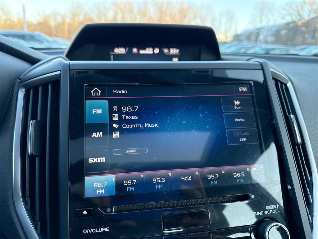 Used 2021 Subaru Impreza 2.0i Limited image 12