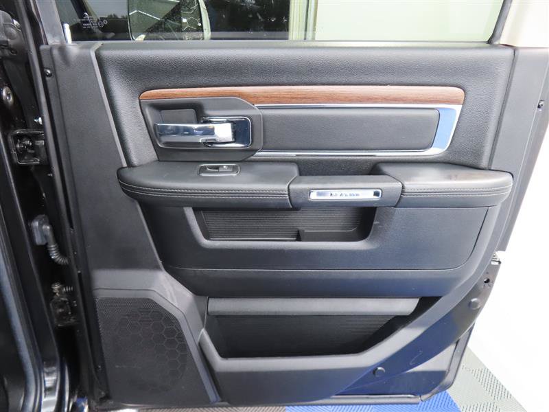 Used 2016 RAM 2500 Laramie w/ Convenience Group AWD/4WD image 32