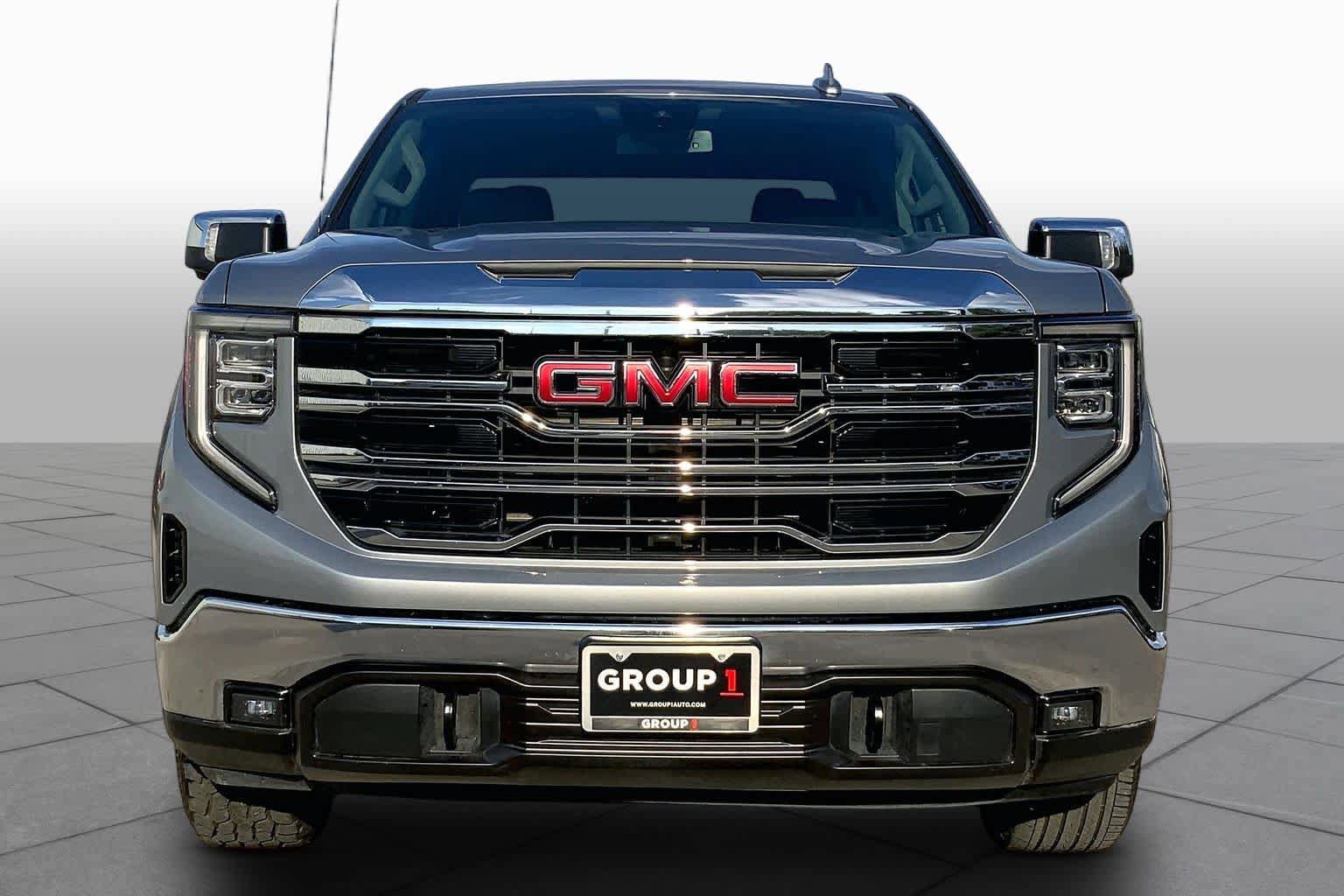 Used 2026 GMC Sierra 1500 SLT AWD/4WD image 4