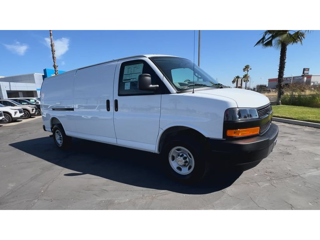 New 2026 Chevrolet Express 2500 Extended w/ Driver Convenience Package RWD image 4
