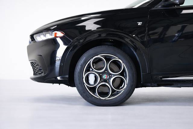 Used 2024 Alfa Romeo Tonale Ti w/ Active Assist Package image 7