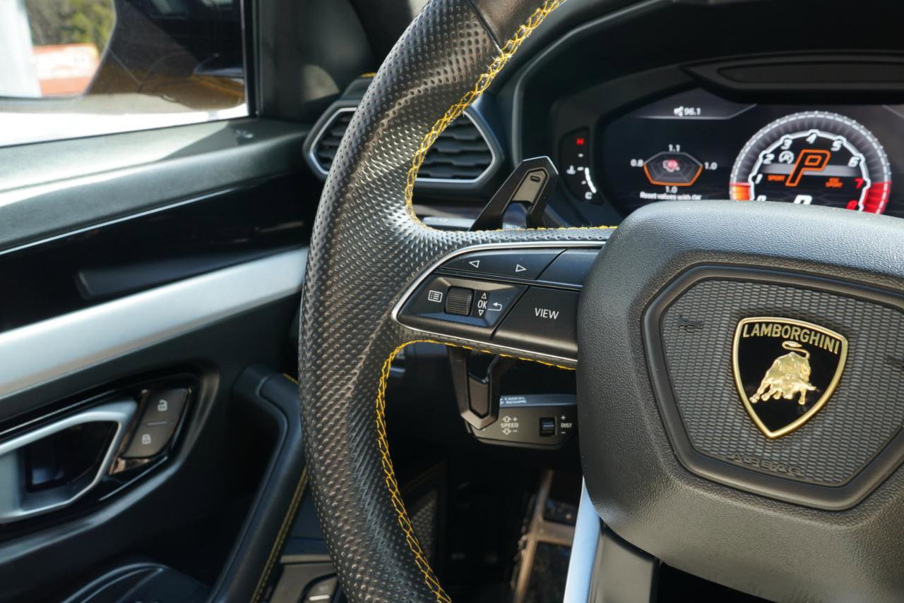 Used 2020 Lamborghini Urus AWD/4WD image 27