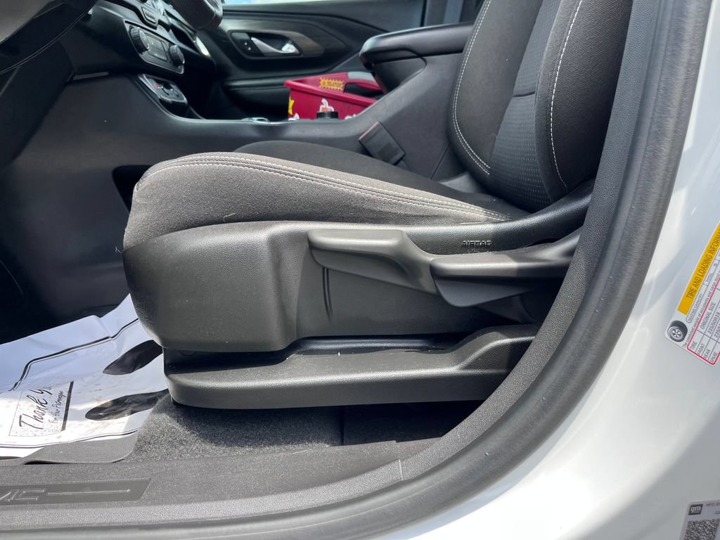 Used 2022 GMC Terrain SLE w/ Elevation Edition FWD image 9