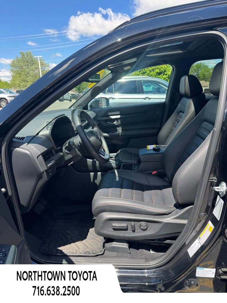 Used 2025 Honda CR-V Sport-L image 14