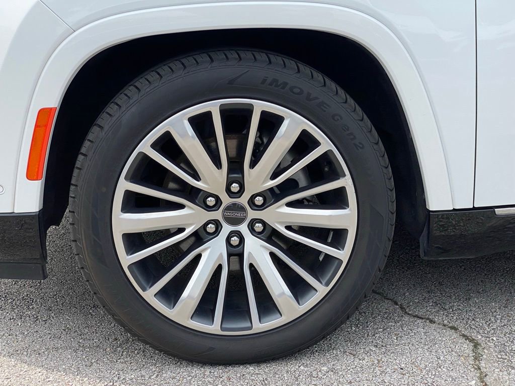 Used 2024 Jeep Grand Wagoneer L Series III image 48