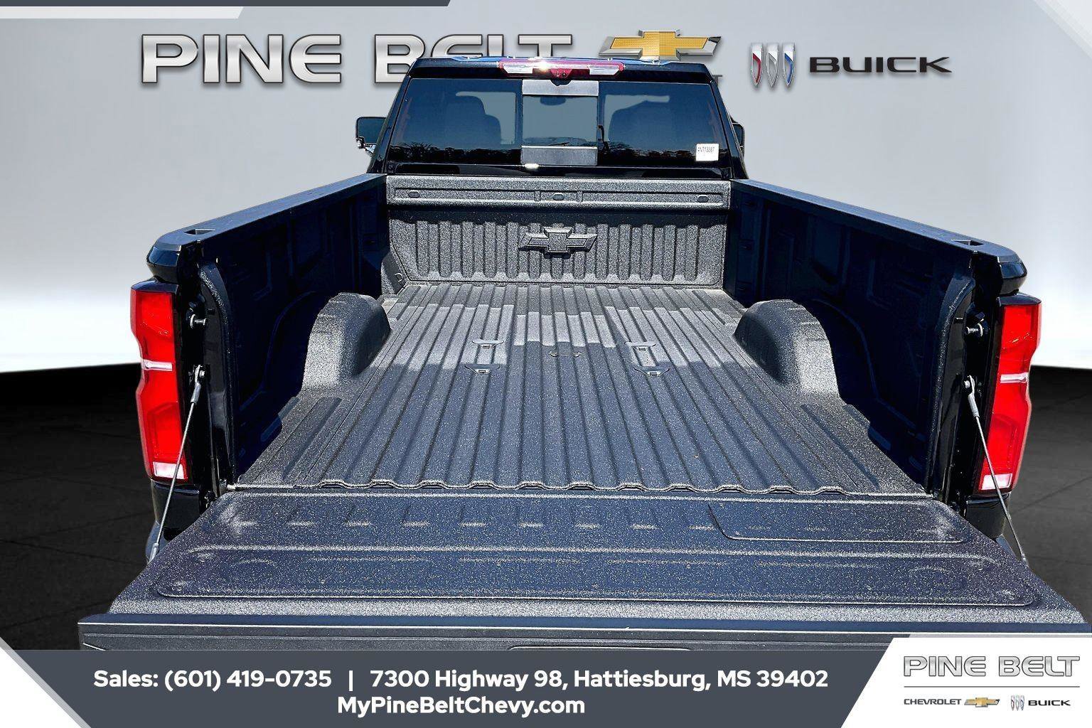 New 2026 Chevrolet Silverado 3500 High Country w/ Midnight Edition image 5