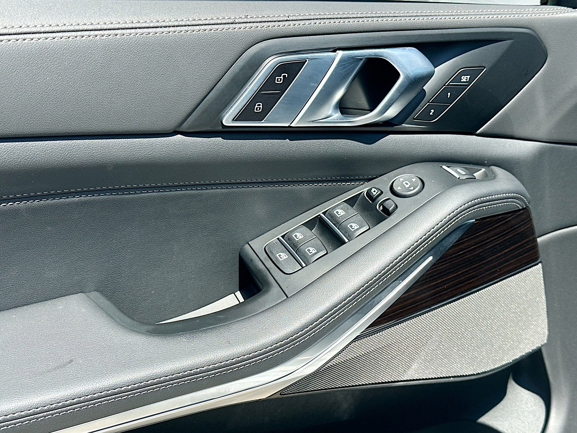 Used 2026 BMW X5 xDrive40i w/ Executive Package image 18