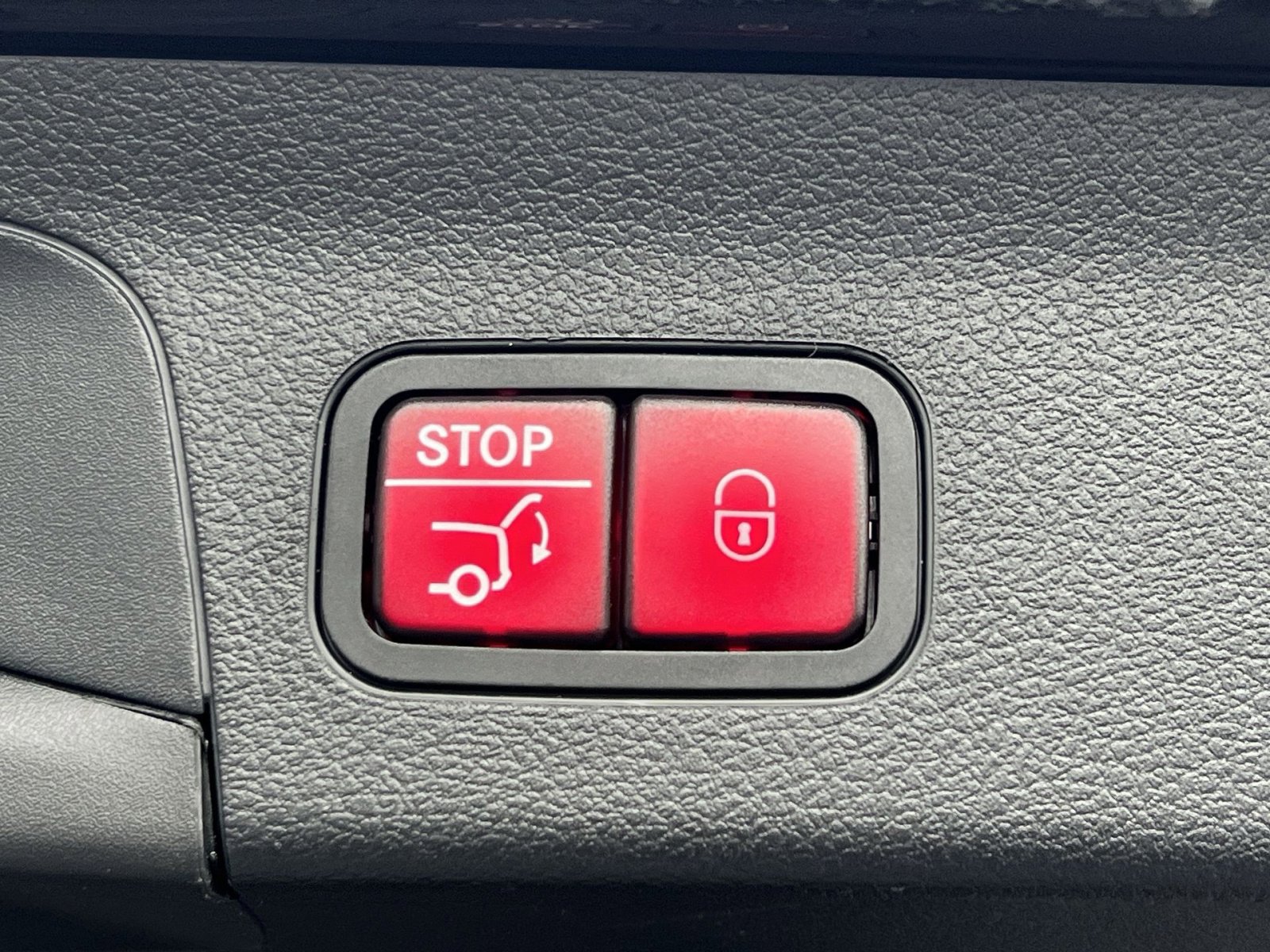 Used 2024 Mercedes-Benz GLS 450 4MATIC image 26