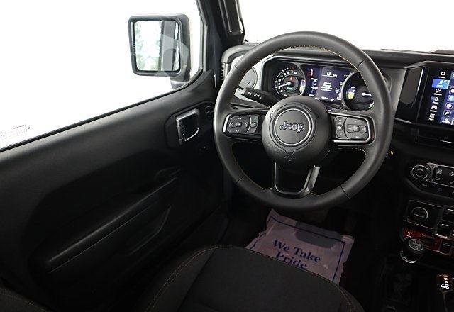 Used 2024 Jeep Wrangler Willys image 19