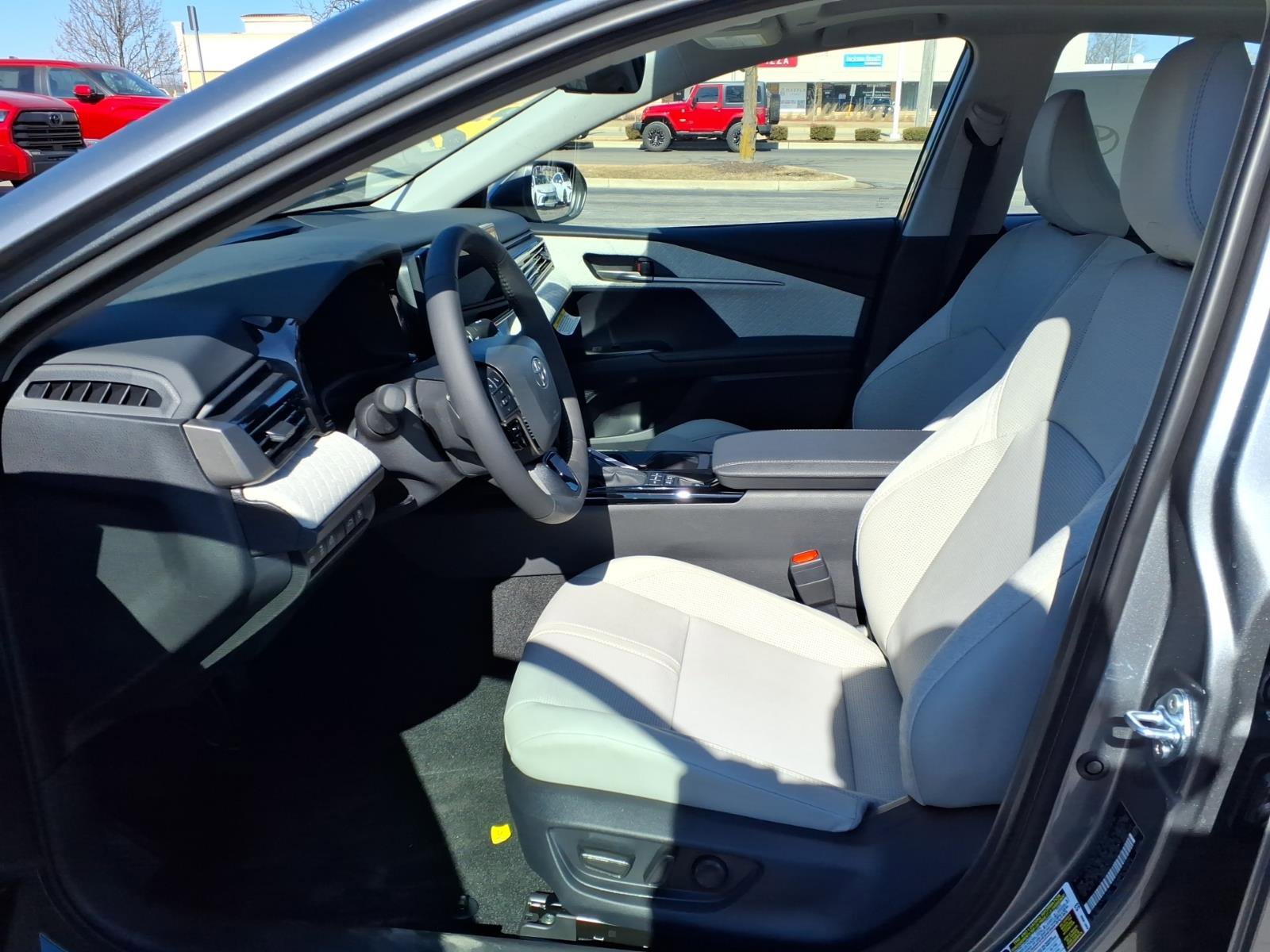 Used 2026 Toyota Camry XLE image 11