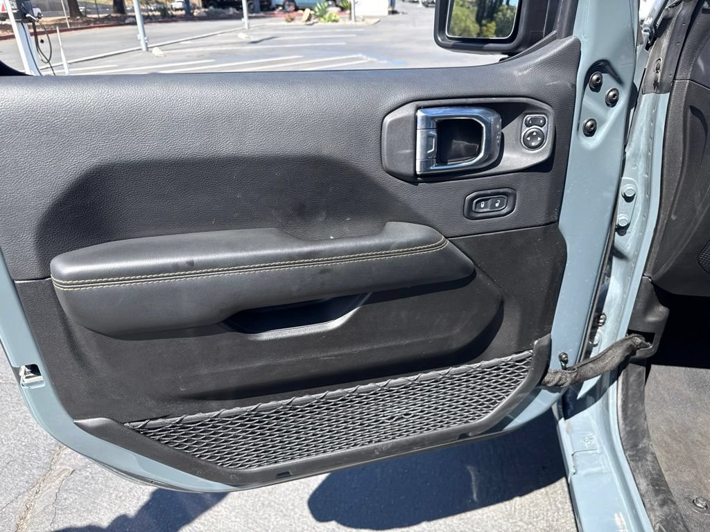 Certified 2025 Jeep Wrangler Unlimited Sahara w/ Safety Group AWD/4WD image 13