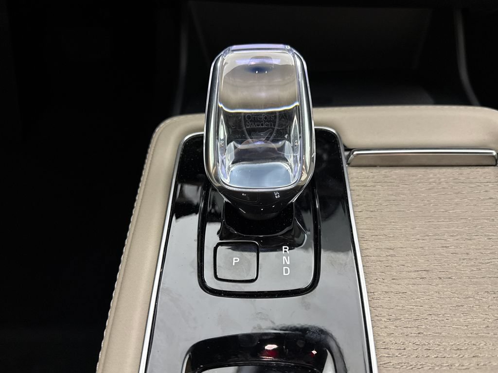 Used 2026 Volvo XC90 B6 Ultra AWD/4WD image 16