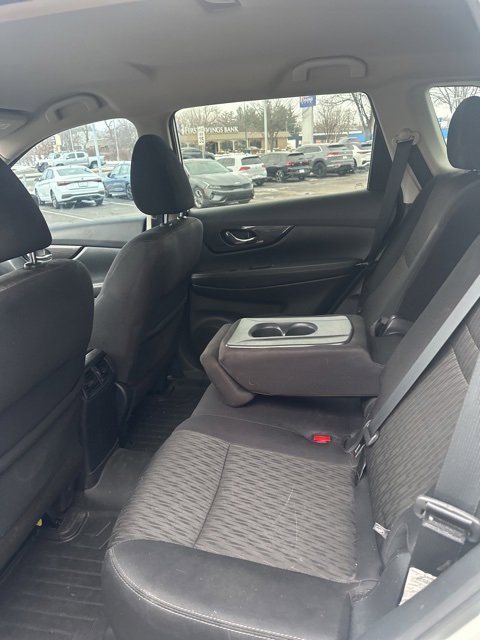 Used 2019 Nissan Rogue SV image 20