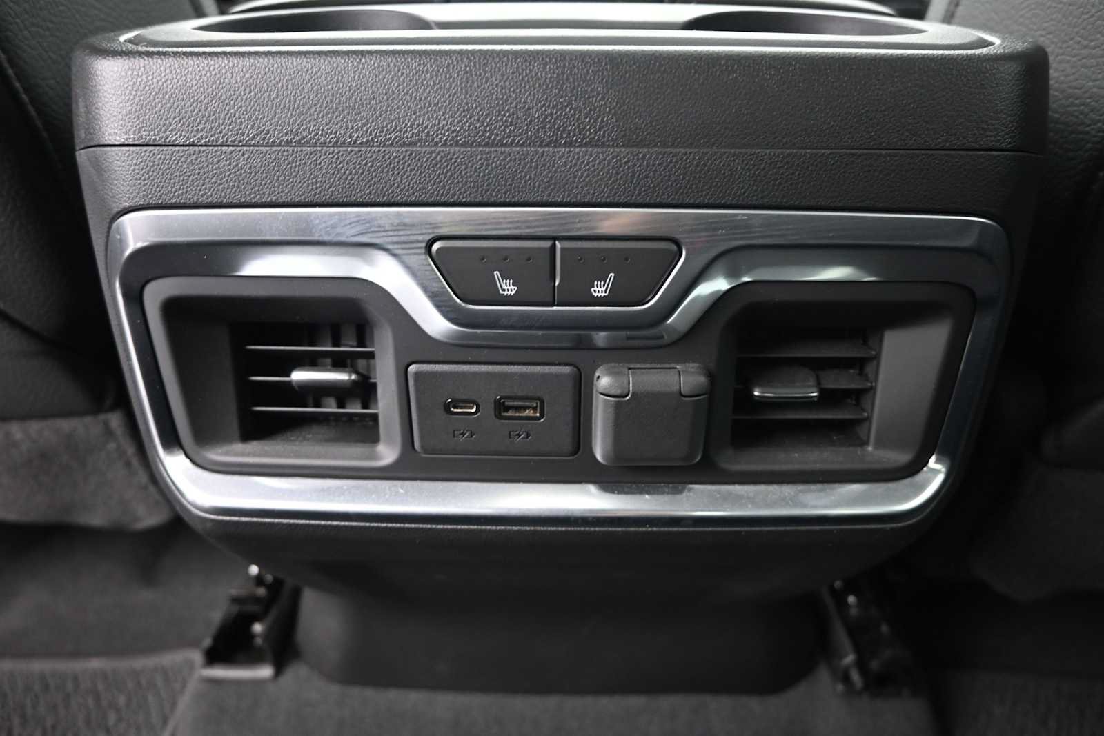 Used 2021 GMC Sierra 1500 Denali w/ Denali Ultimate Package AWD/4WD image 24