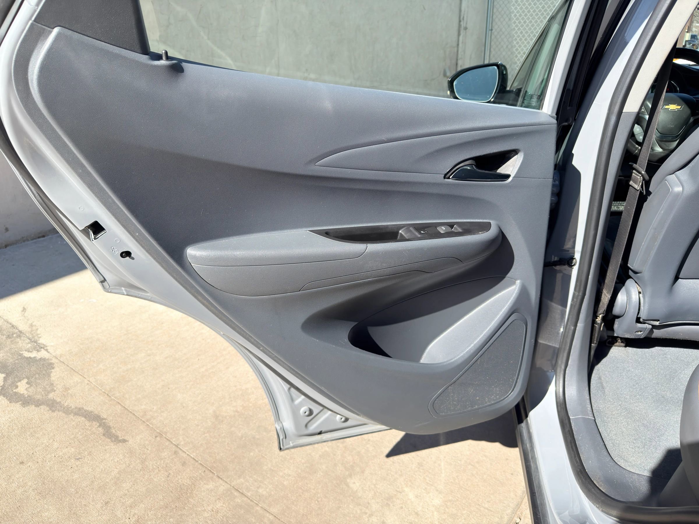 Used 2020 Chevrolet Bolt Premier w/ Infotainment Package image 24