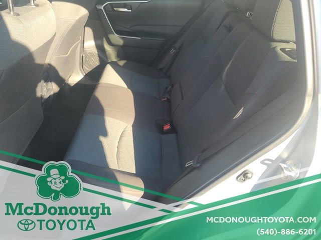 Used 2025 Toyota RAV4 XLE AWD/4WD image 12