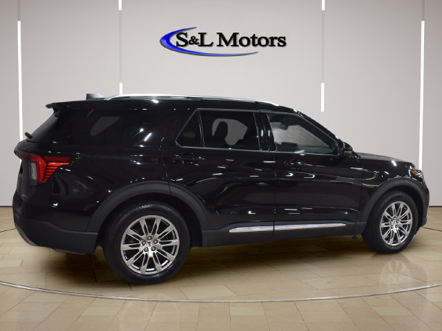Used 2026 Ford Explorer Platinum AWD/4WD image 8