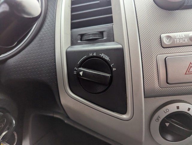 Used 2005 Toyota Tacoma 4x4 Access Cab image 5