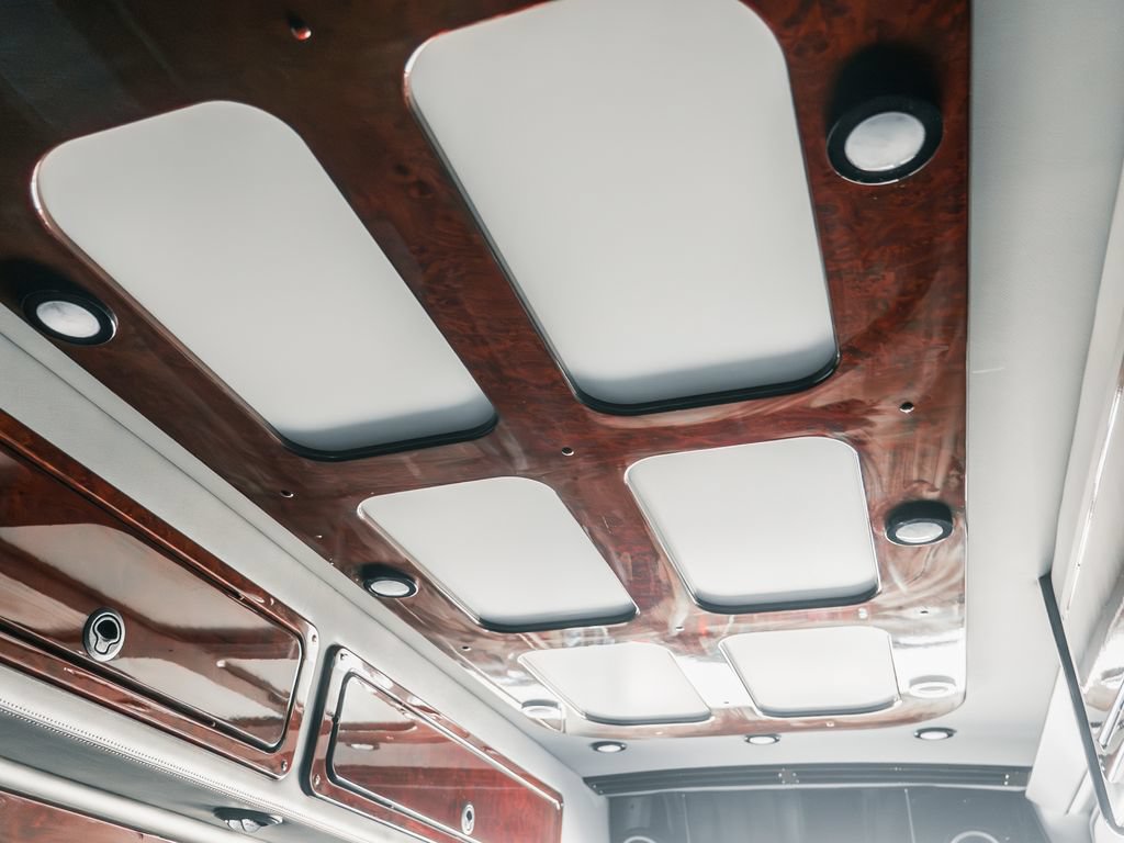 Used 2018 Mercedes-Benz Sprinter 3500 image 37