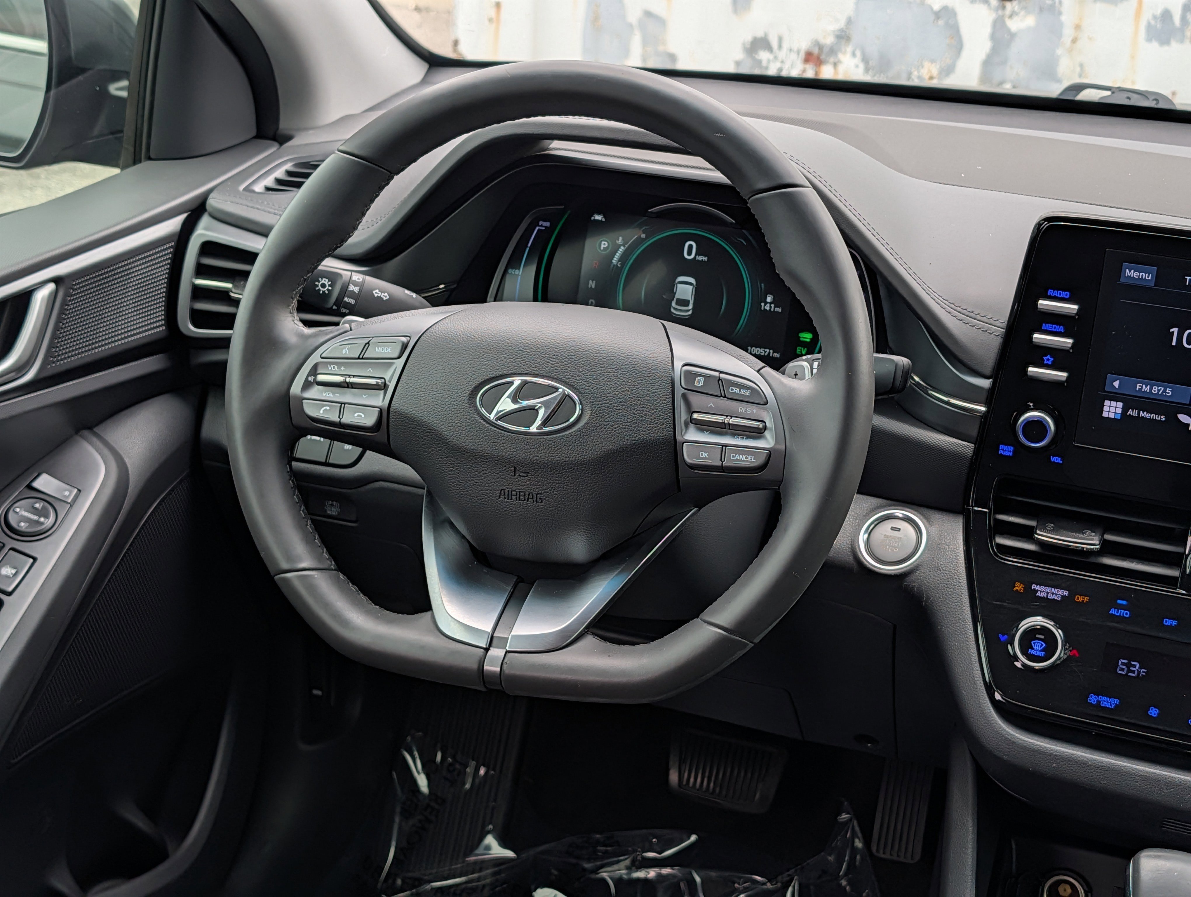 Used 2022 Hyundai Ioniq SE FWD image 15