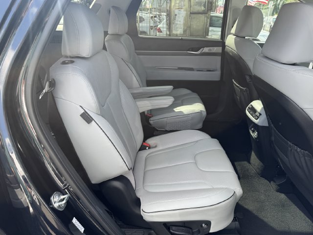 Used 2024 Hyundai Palisade SEL w/ Premium Package AWD/4WD image 31