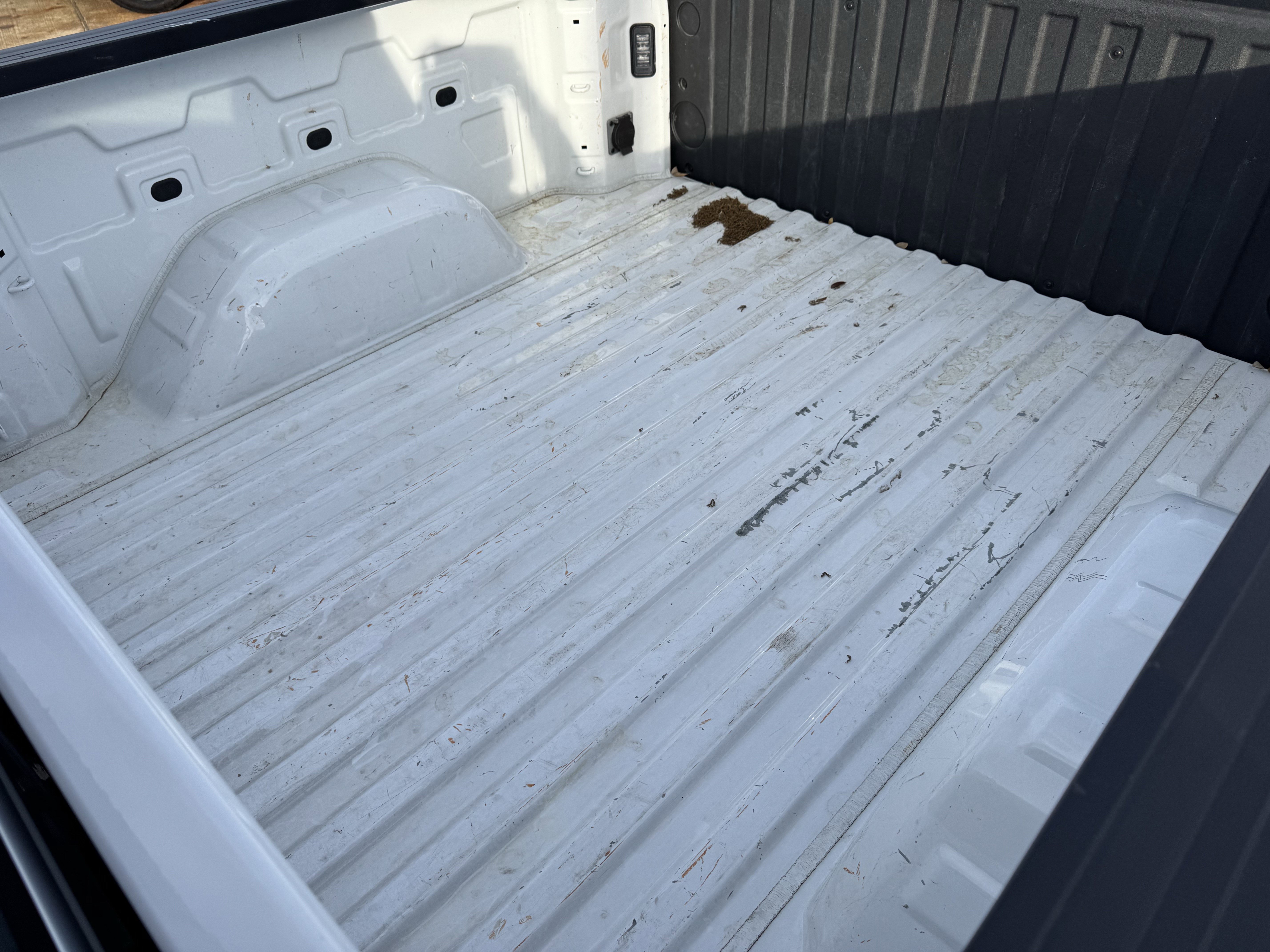 Used 2025 Chevrolet Silverado 1500 Custom w/ Turbomax Blackout Package image 30