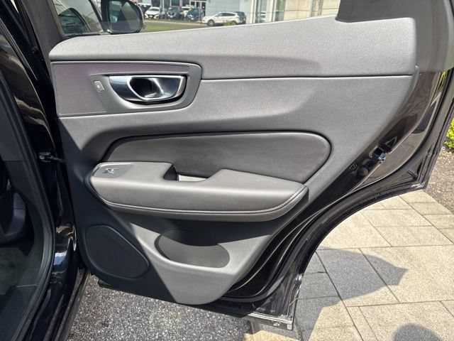 Used 2025 Volvo XC60 B5 Plus AWD/4WD image 13
